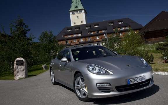 Porsche Panamera 2010, after the passenger silhouette here picture #1