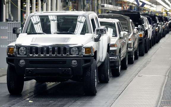 GM Canada reacts to the letters of ministers on the viability of the automotive industry in Canada picture #1