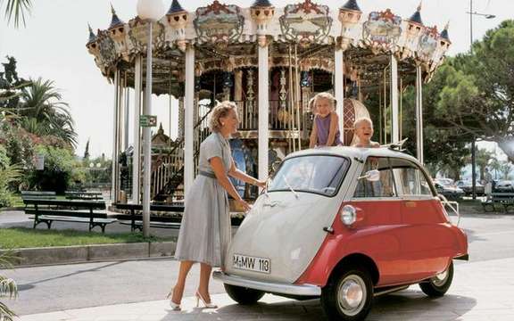 Return of the BMW Isetta, which suddenly smoking! picture #3