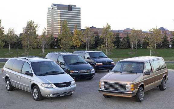 Silver Wedding minivan Chrysler picture #5