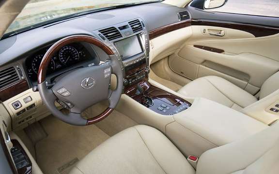 Lexus LS 460 2009 will be proposed with integral traction picture #3