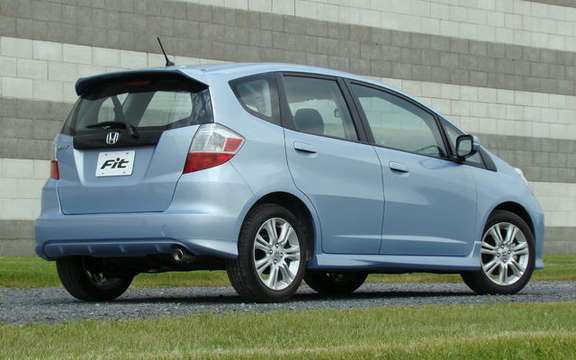 New 2009 Honda Fit at the same price in 2008! picture #3