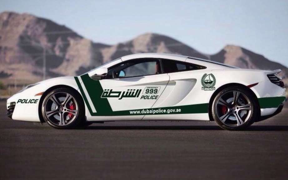McLaren MP4-12C: another fireball for Dubai Police picture #3