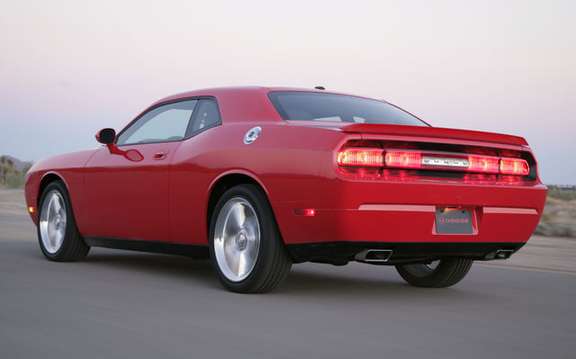 2009 Dodge Challenger value content and bosses for a more attractive MSRP picture #2