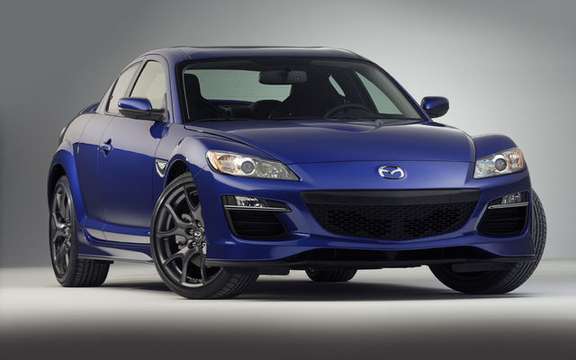 The Mazda RX-8, 2009, presents a new sport package for version R3