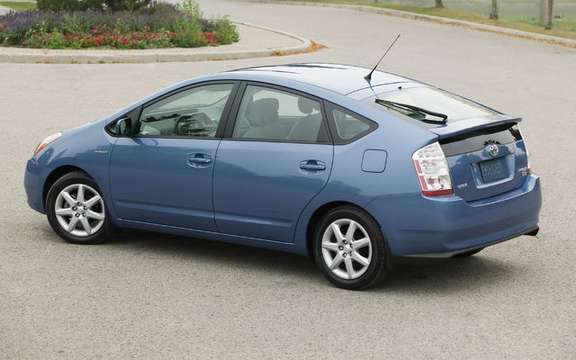 Canadians also favor the most popular hybrid vehicle in the world picture #2