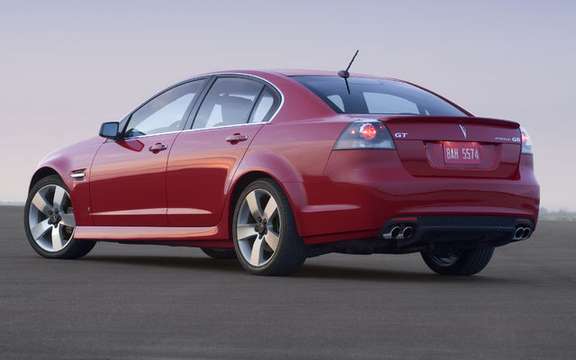 Pontiac announces pricing for its new sport sedan featuring: G8 picture #2