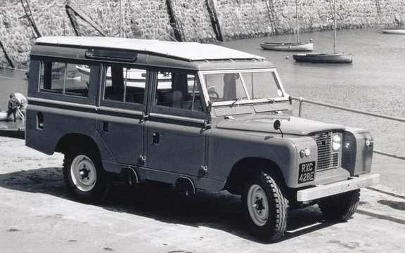 Land Rover celebrates its 60 years and still growing picture #3
