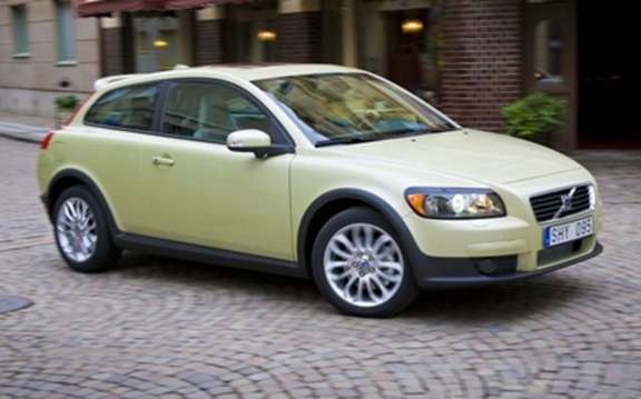 Volvo broadens its cash incentive program