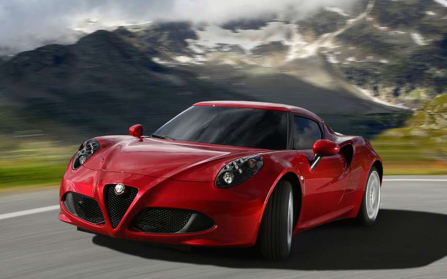 First European deliveries of the Alfa Romeo 4C picture #2