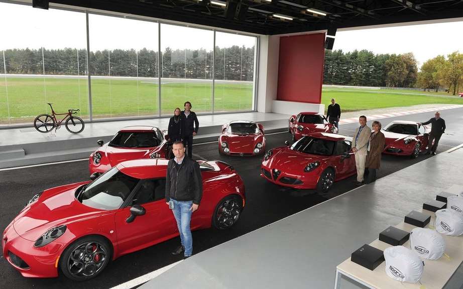First European deliveries of the Alfa Romeo 4C picture #8