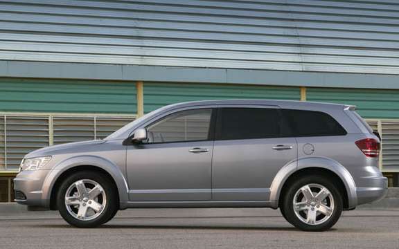 Dodge Journey 2009, the competition for the Mazda5 picture #2