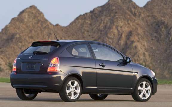 Hyundai Accent $ 9995, a national award picture #3