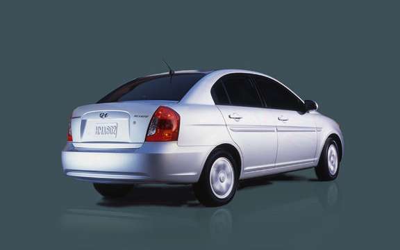 Hyundai Accent $ 9995, a national award picture #5