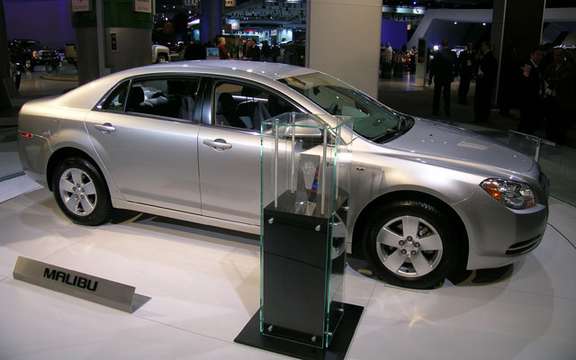 Chevrolet Malibu elue North American Car of the Year 2008 picture #2