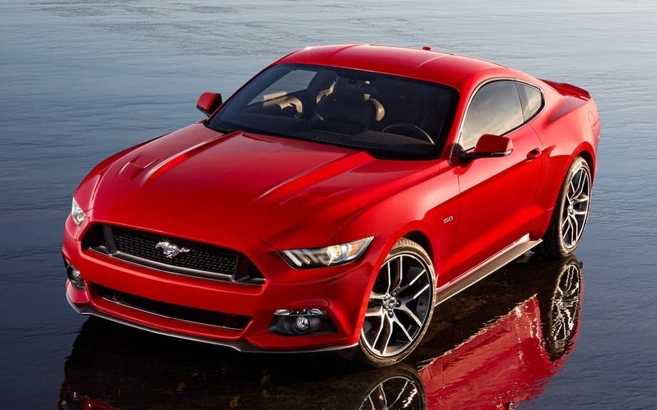 The new 2015 Ford Mustang is unveiled picture #10