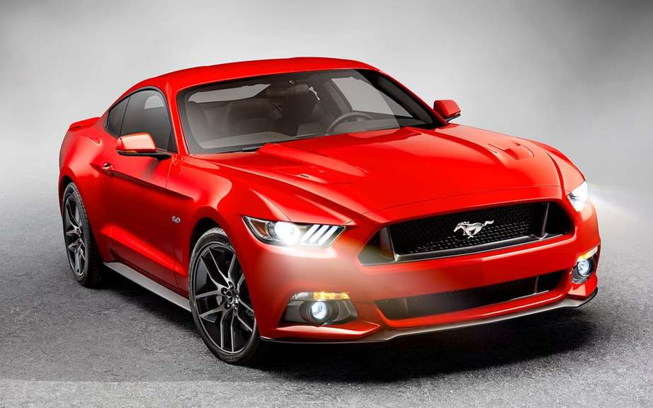 The new 2015 Ford Mustang is unveiled picture #13
