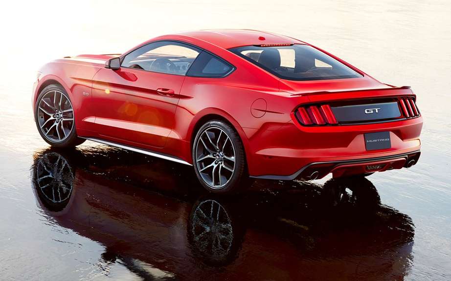 The new 2015 Ford Mustang is unveiled picture #14