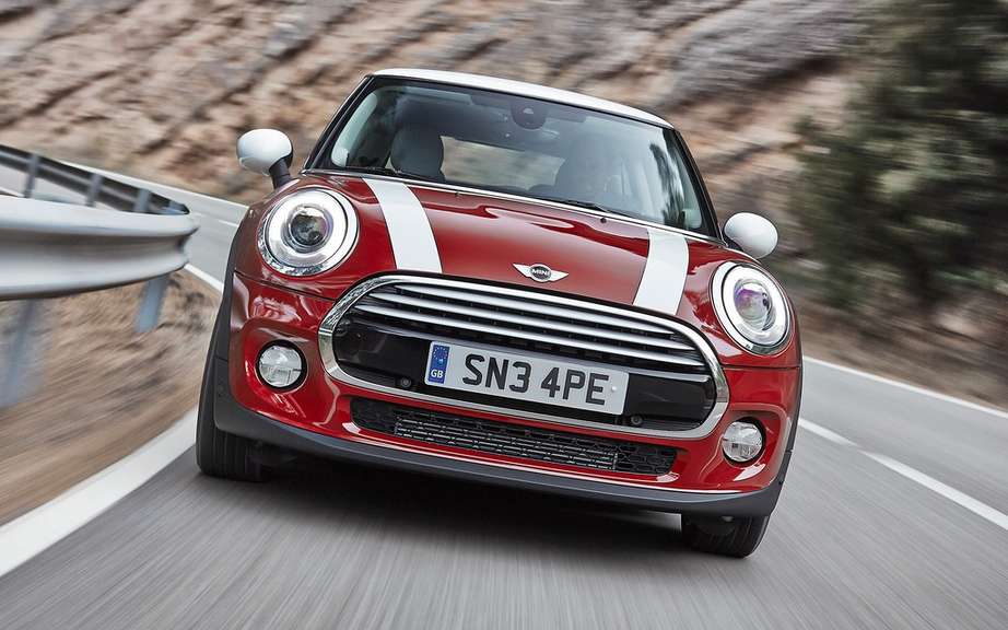 Mini Cooper convertible 2015 another twelve month wait picture #3