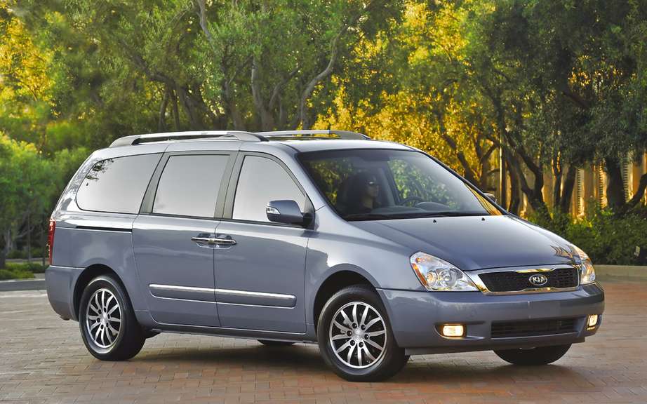 Kia recalls over 96,000 Sedona picture #1