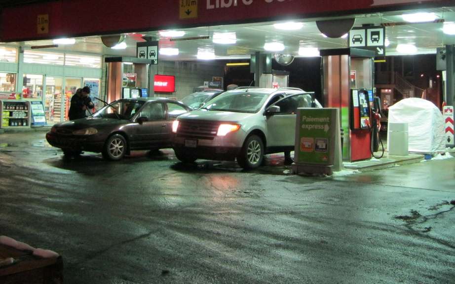 The price of gasoline has 1.40 liter normally Montreal