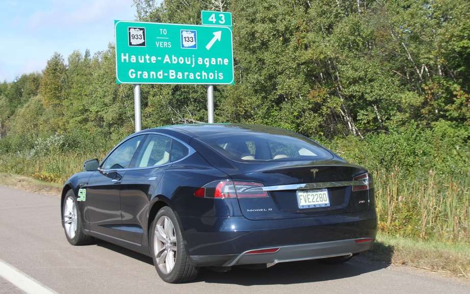 Tesla Model S to the police service picture #2