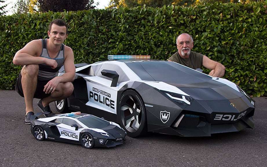 Lamborghini Aventador Police Interceptor conceived cardboard picture #2