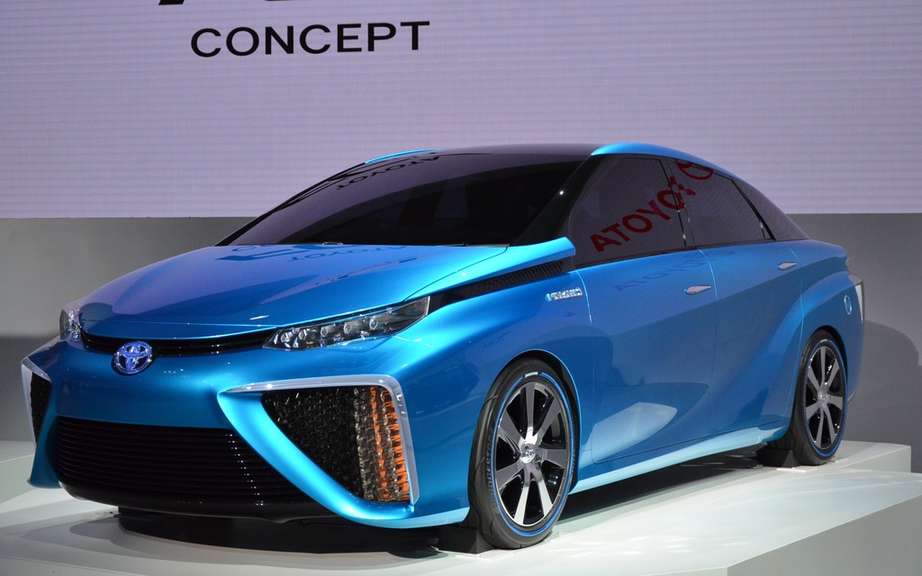 Toyota hybrid fuel cell of next year