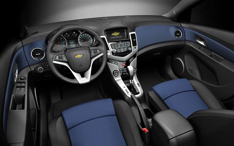 Chevrolet: The MyLink technology REWARDED picture #3