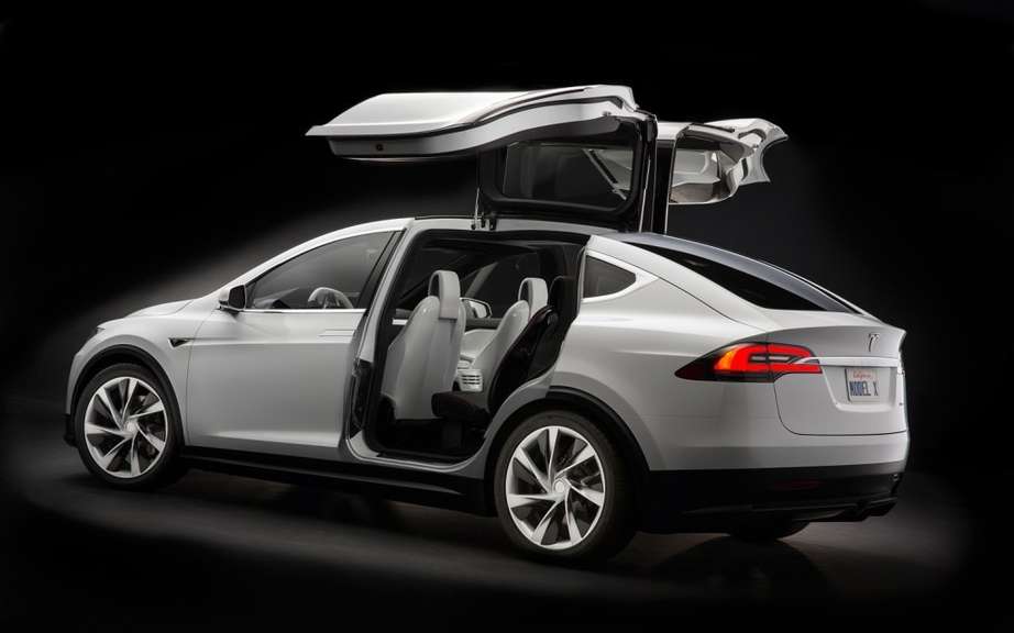 Tesla Model X: 6000 copies already reserved picture #6