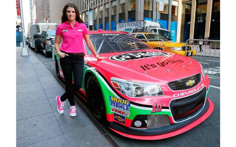 Danica Patrick drives a Chevrolet clothed pink