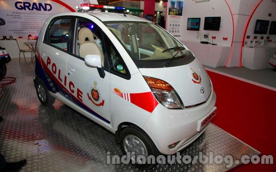 Tata Nano to police in New Delhi picture #5