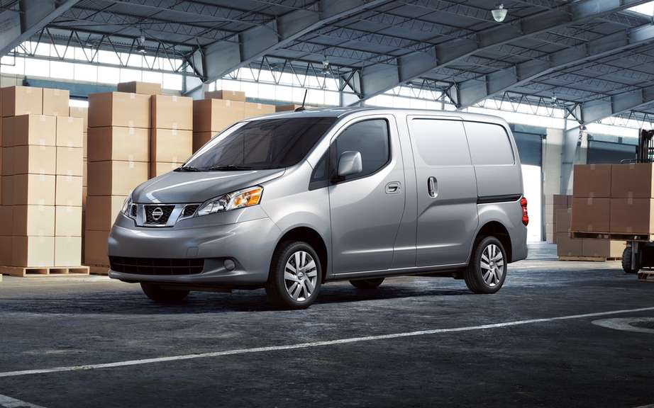 Nissan NV200: nearly 200,000 units sold picture #2