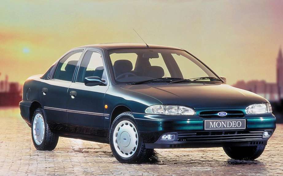 Ford Mondeo: already 20 years picture #1