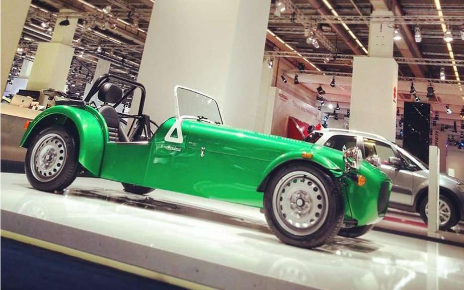 Caterham AeroSeven Concept unveiled in Singapore