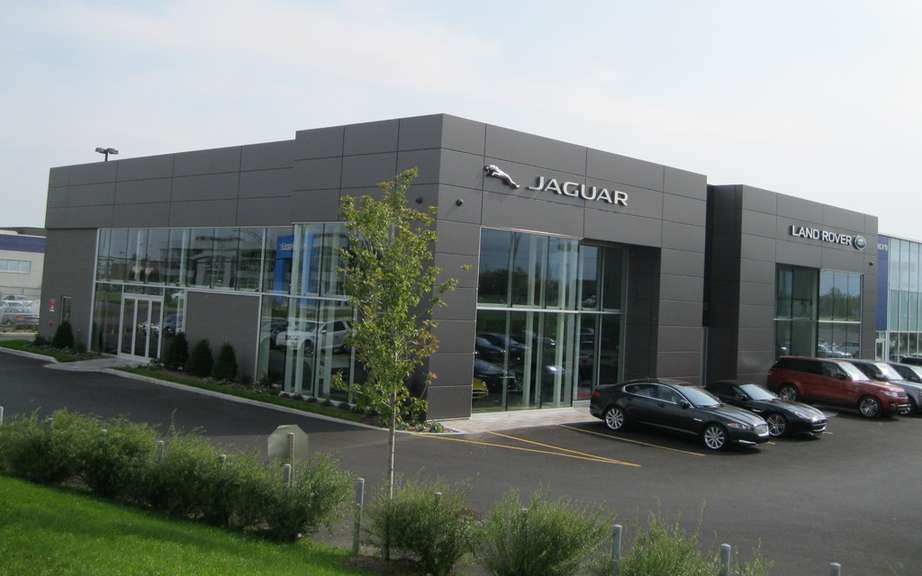 New Jaguar Land Rover dealership in Brossard