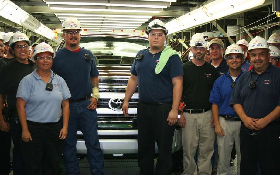 A million ... and it's not over! Toyota produced its millionth truck Texas picture #6