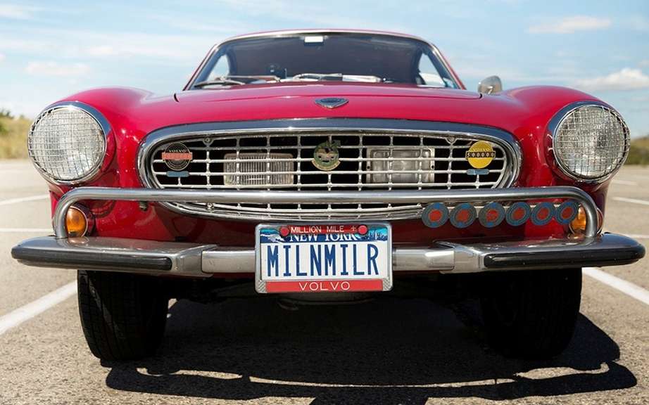 Volvo P1800S 1966 with 3 million miles on the clock picture #3