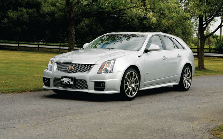 Cadillac CTS rolling on the difficult Nurburgring picture #2