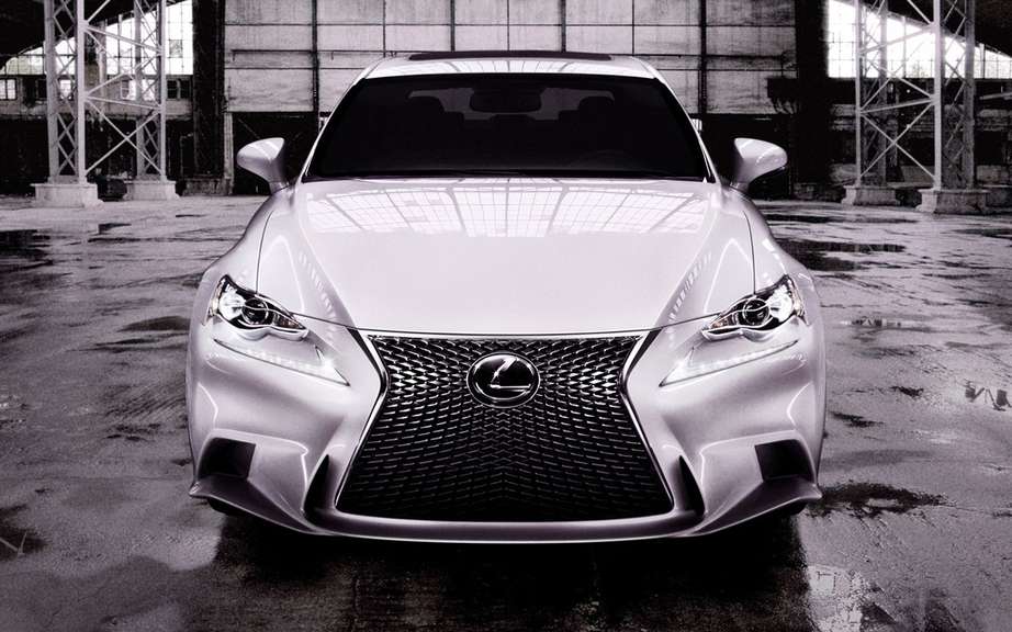 Lexus Canada launches first website on the "reactive design" picture #4