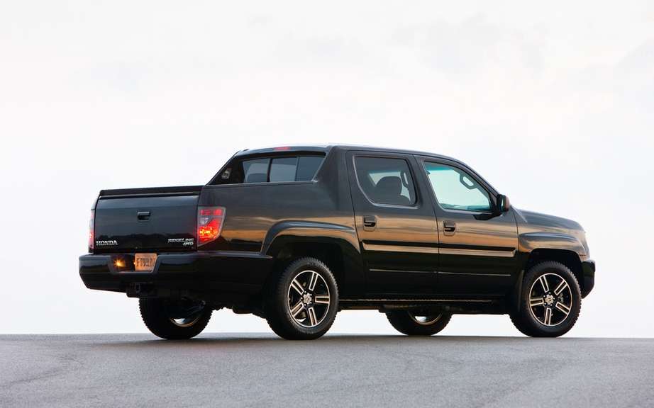 Honda Ridgeline Special Edition sale from November picture #3