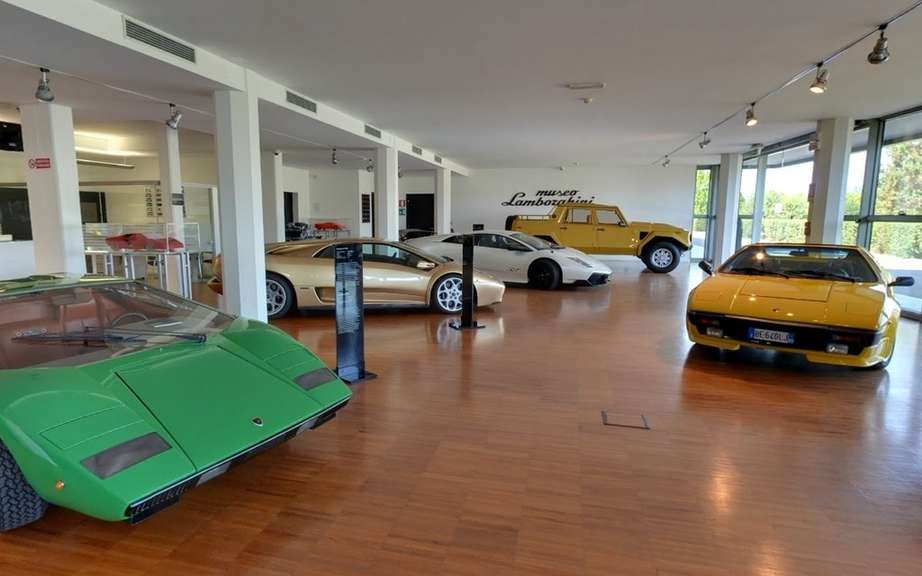 Visit the museum Lamborghini seated in your chair! picture #1