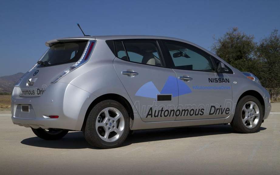 Nissan plans to produce an autonomous car 2020 picture #7