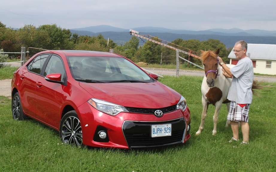 Toyota Corolla 2014 sold from $ 15,995 picture #2