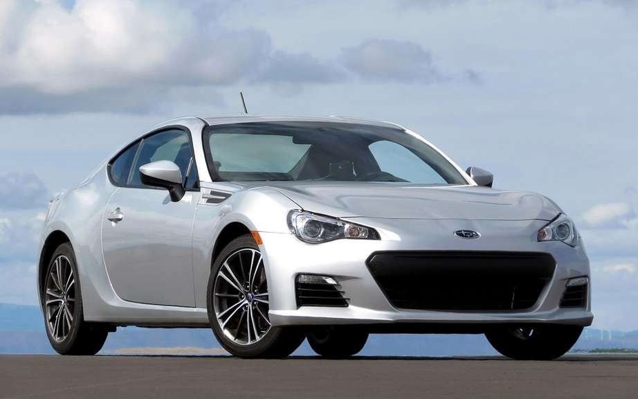 Subaru BRZ tS: in series limited and reserved for Japanese picture #2