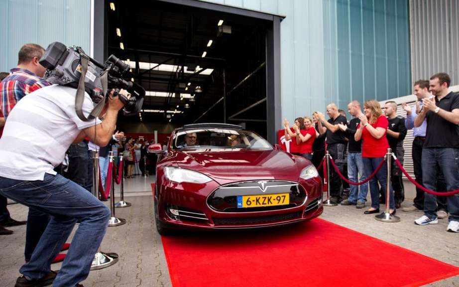 Tesla Motors opens assembly plant in the Netherlands picture #4