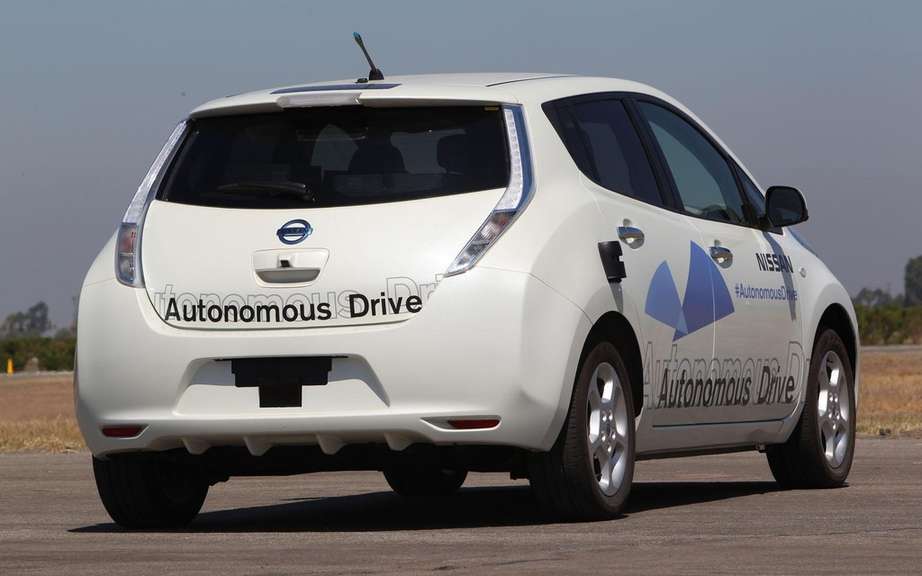 Nissan plans to produce an autonomous car 2020 picture #9