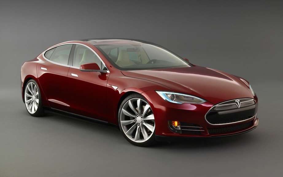 The Tesla Model S gets five-star safety rating picture #6