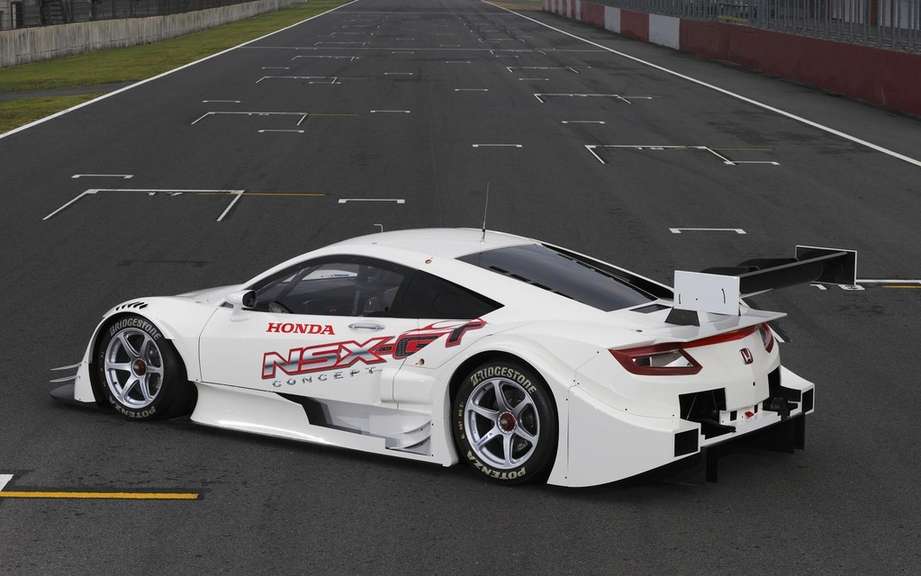 Honda NSX-GT Concept on the Suzuka circuit picture #6