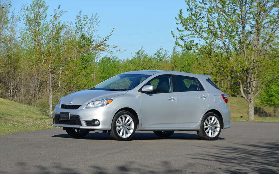 Toyota Matrix 2014 still available in Canada